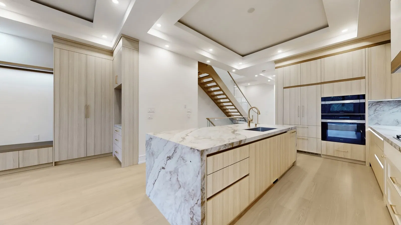 Custom kitchen in a GTA custom home by KA Constructors